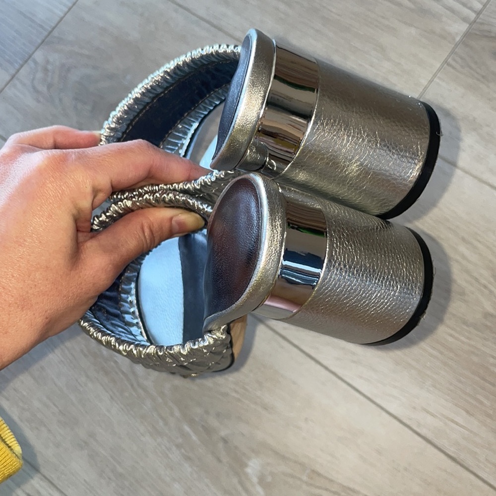 PAIGE Jade Metallic Silver Slide Sandal - Picture 9 of 10